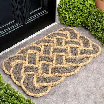 Maeve Classic Coastal Scalloped Basketweave Coir Mat